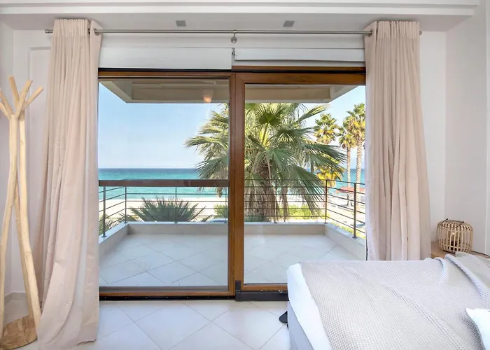 Villa Exceptional Beachfront Blue Cocoon Pefkochori