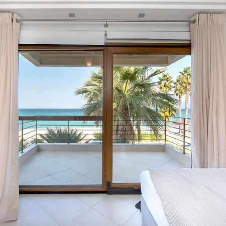 别墅 Exceptional Beachfront Blue Cocoon 佩科霍里